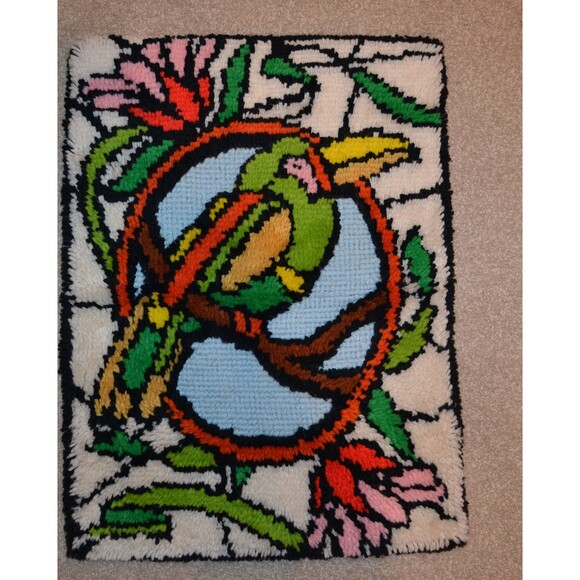 Vintage Tiki Bird Latch Hook Rug  or Wall Hanging - Picture 2 of 4